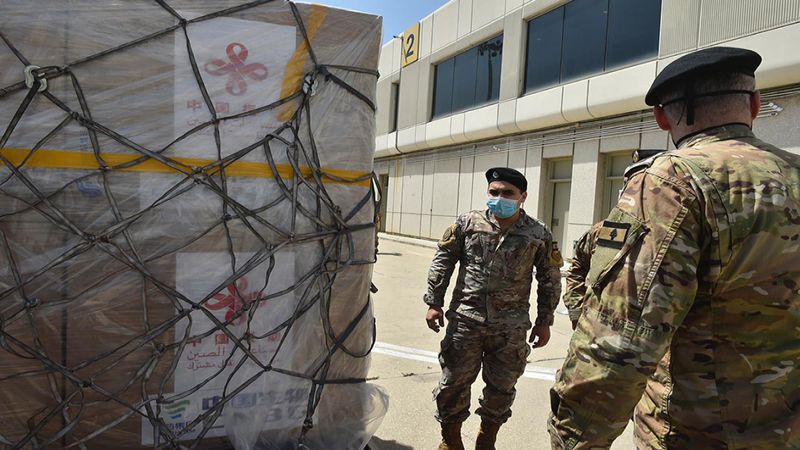 وصول كمية من لقاح سينوفارم هبة من الصين إلى لبنان