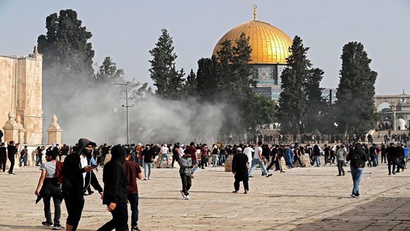 مرابطو الأقصى برزوا للشرِّ المُطلق: الاحتلال والمستوطنون يدنّسون المسجد المبارك ويوسّعون اعتداءاتهم