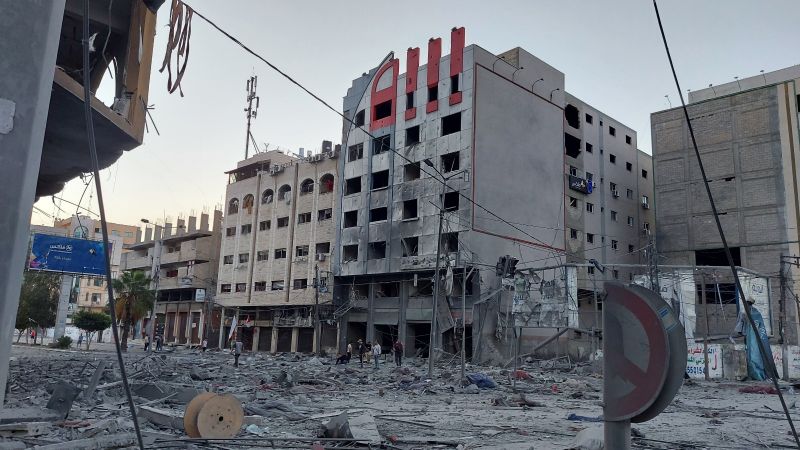 35 شهيدًا في غزة.. الإحتلال يشن عشرات الغارات العنيفة والمقاومة تقصف مستوطنات الإحتلال بالصواريخ