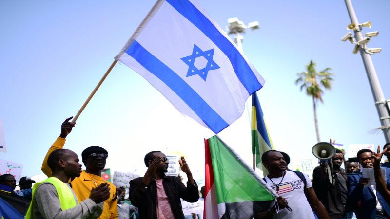 السودان يتجاهل عدوان غزة: التطبيع مع
