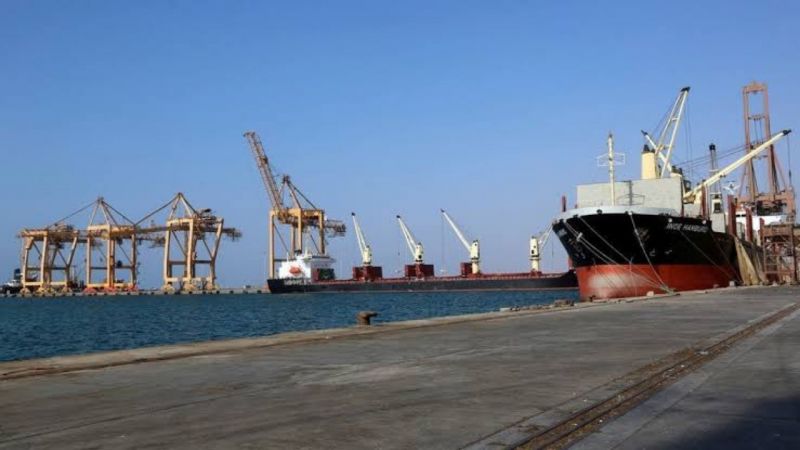 العدوان السعودي يحتجز سفينة نفطية جديدة ويزيد معاناة اليمنيين