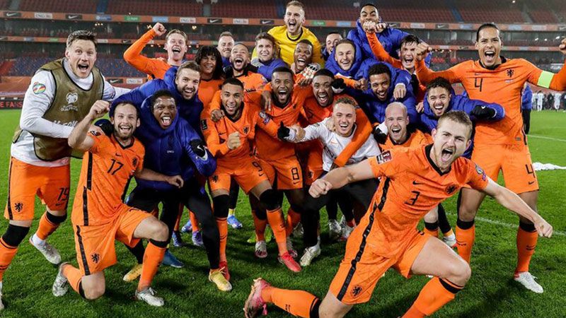 هولندا والأرجنتين إلى نهائيات كأس العالم
