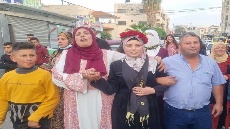 الإحتلال يفرج عن الأسيرة أمل طقاطقة.. أقدم أسيرة فلسطينية