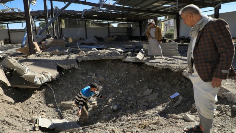 وزارة النقل اليمنية: العدوان السعودي على مطار صنعاء طال الجانب الإنساني