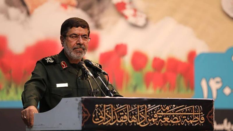 العمید شريف: طرد أمريكا بشكل مذلٍّ من المنطقة سيكون العقوبة الأولى لاغتيال الشهيد سليماني 