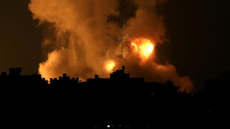 غارات صهيونية ليلًا على خانيونس.. والمقاومة تتصدى بصواريخ "سام 7"