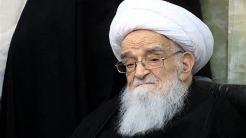  الإمام الخامنئي یعزّي برحیل المرجع الديني آية الله الحاج الشيخ لطف الله صافي الكلبایكاني