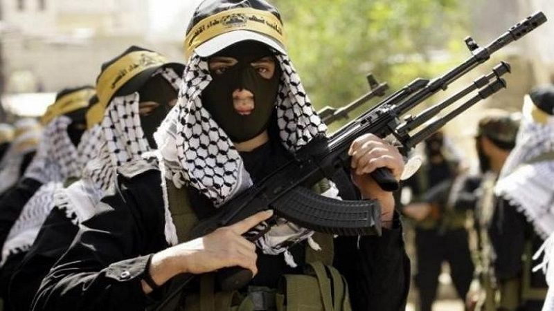 ردّاً على اغتيال الشبان الثلاثة.. "شهداء الأقصى" تعلن النفير العام