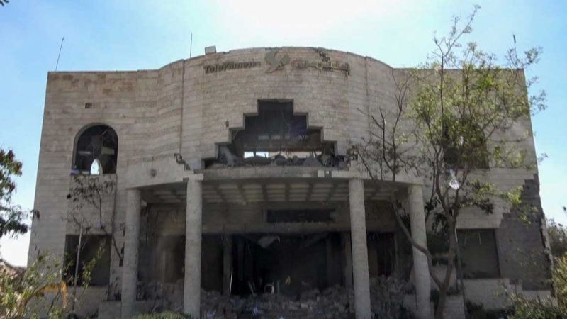 الاتصالات اليمنية في مرمى العدوان.. بعد الحديدة تدمير مبنى "تيليمن" في صنعاء