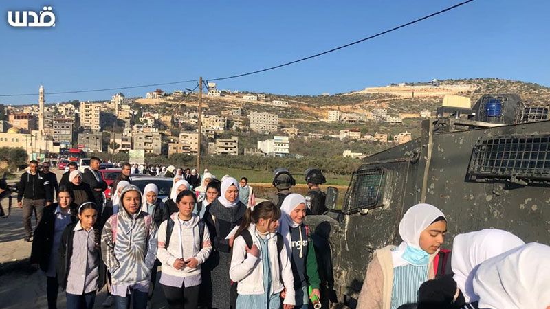حملات اعتقال وعرقلة للتعليم.. الاحتلال يمعن في مضايقاته للفلسطينيين