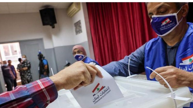 "التغيير".. شعار طاغٍ وواقع مشرذم