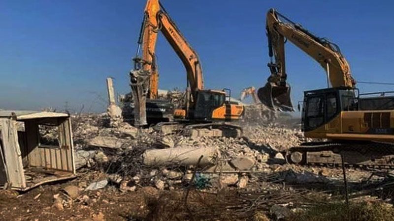 الاحتلال يحارب بيوت الله ويهدم مسجدًا في قلقيلية