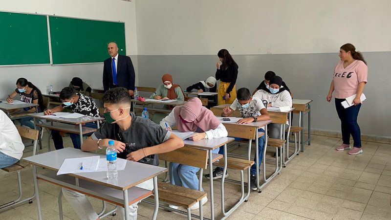 أجواء امتحانات الشهادة المتوسطة في يومها الأول