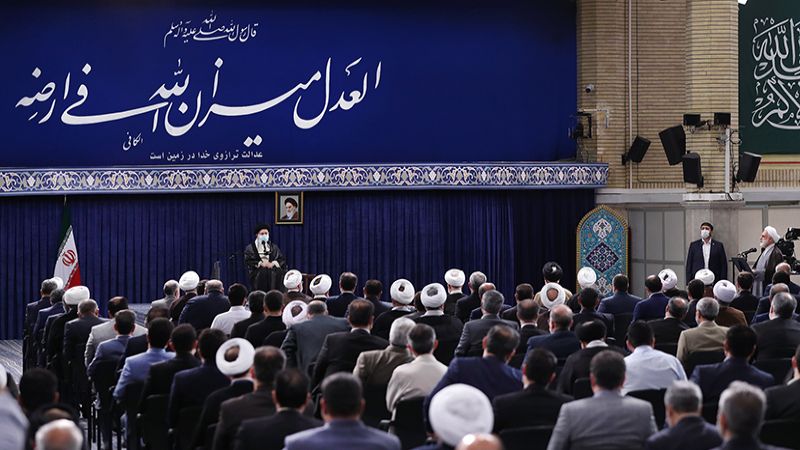 الإمام الخامنئي: العدو خاب أمله مرارًا في استهداف نقاط ضعفنا 