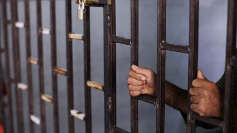 "العمالة": قبل الفضاء المجازي وبعده