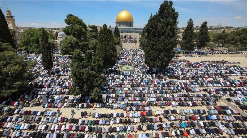 عشرات آلاف الفلسطينيين أدوا صلاة الجمعة في المسجد الأقصى المبارك