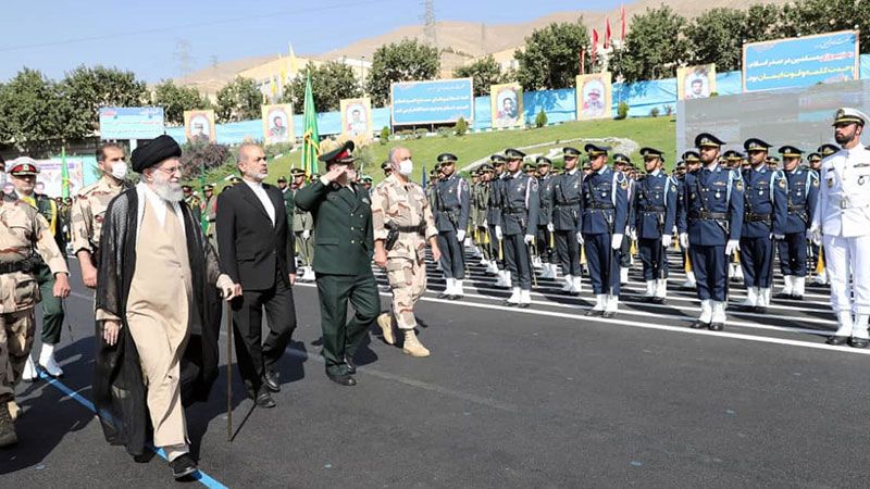 الإمام الخامنئي: أعمال الشغب الأخيرة هي من مخططات أميركا والكيان الصهيوني