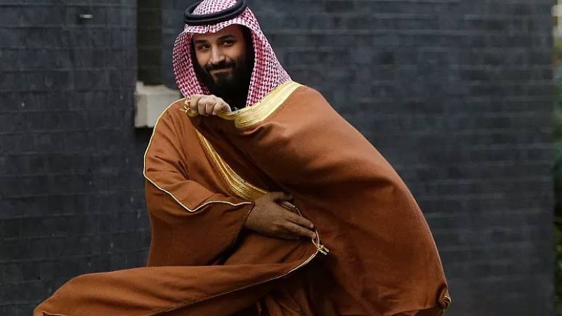 بدلًا من أن يكون "منبوذًا".. ابن سلمان "كليبتوقراطي العام"