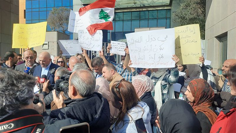 لليوم الثالث على التوالي.. إضراب روابط التعليم الأساسي مستمر: شبعنا وعودًا