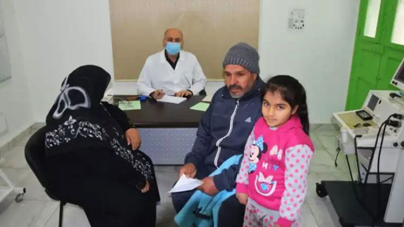 الأطباء بخدمتكم مجانًا على حبّ فاطمة (ع)