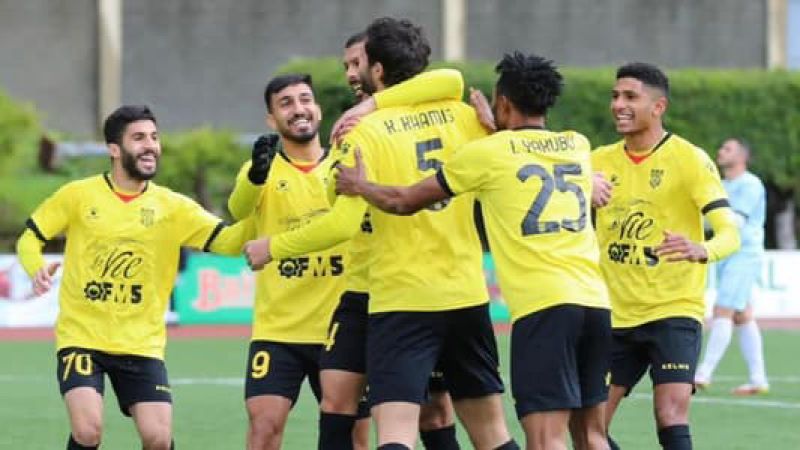 "العهد" يهزم "الغازية" وينفرد بالوصافة