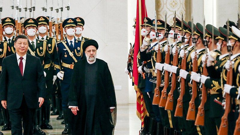 رئيسي: زيارتنا للصين مثمرة للغاية وبكين ترغب بانضمام إيران لمجموعة "بريكس"