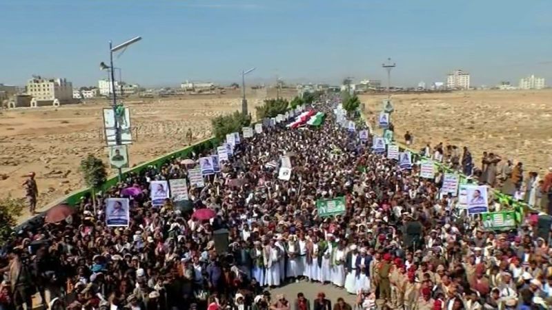 مسيرات حاشدة لليمنيين في صعدة ومحافظات عدة: حاضرون نحو الأقصى