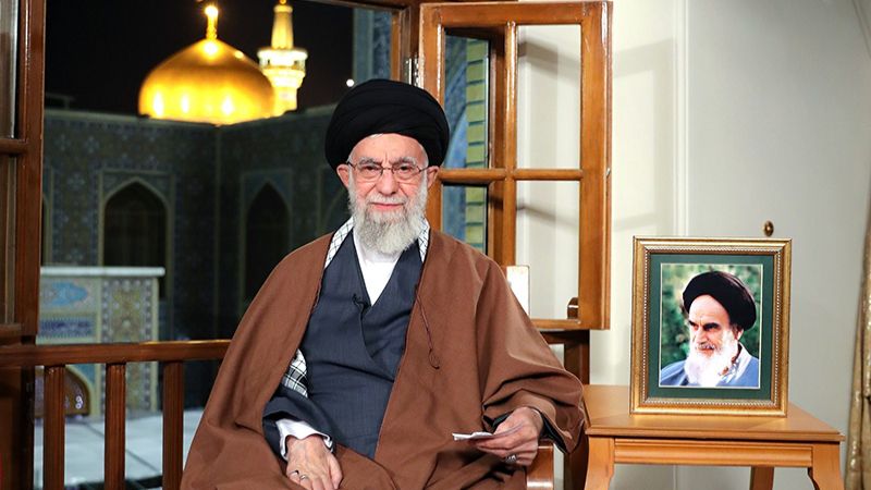 "كبح التضخّم نموّ الإنتاج".. الإمام الخامنئي يُطلق شعار العام الجديد
