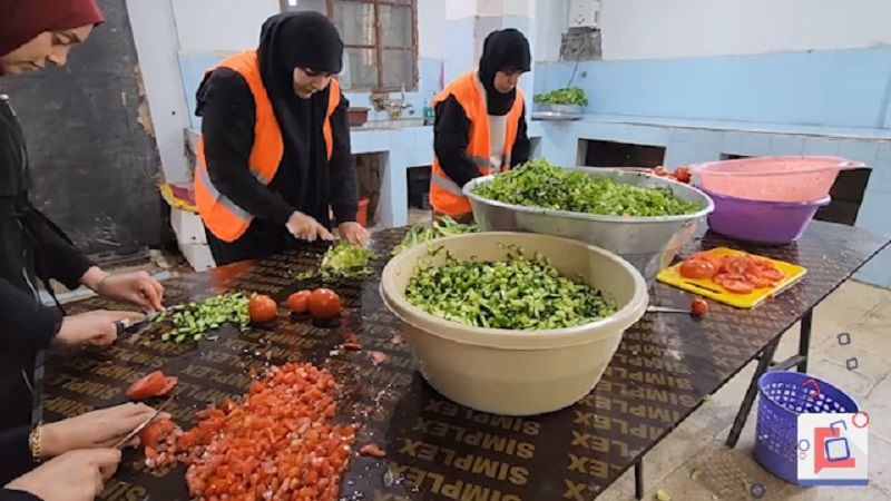 مطبخ "رحماء" في مجدل سلم يواصل خدمة الفقراء في الشهر الفضيل