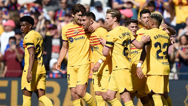 برشلونة يطيح بالاتيكو مدريد ويعزز صدارته للليغا