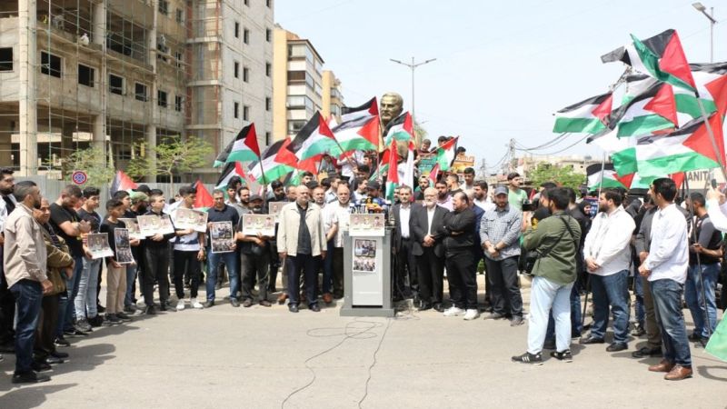 "على طريق فلسطين".. وقفة شبابية في بيروت نصرةً لفلسطين وغزّة