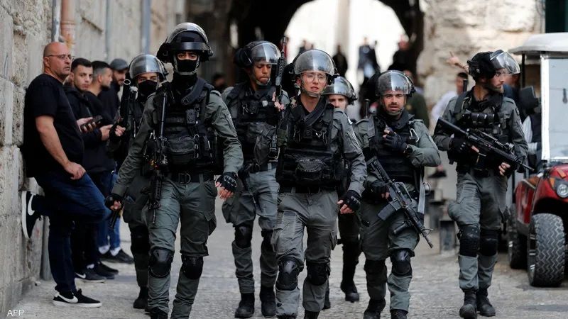 سلطات الاحتلال نشرت 3270 شرطيًا وجنديًا لحماية "مسيرة الأعلام"