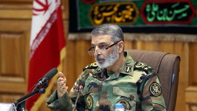 القائد العام للجيش الإيراني: إيران دولة حاسمة في المنطقة وسنستخدم قدراتنا لإزالة التهديد