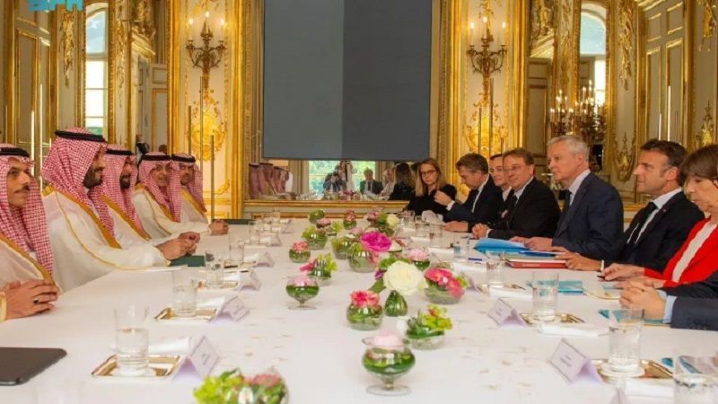 ماكرون وبن سلمان: لضرورة "الإسراع في وضع حد للشغور السياسي" في لبنان