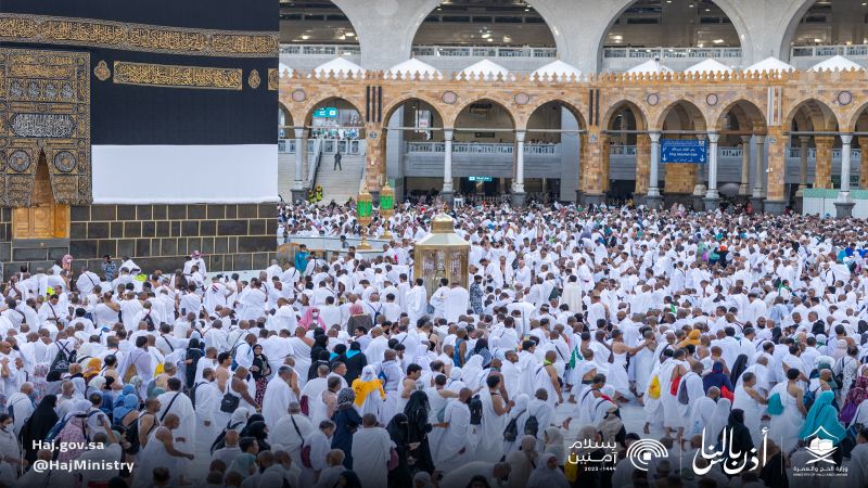 أعداد حجاج بيت الله الحرام تعود إلى مستويات ما قبل "كورونا"