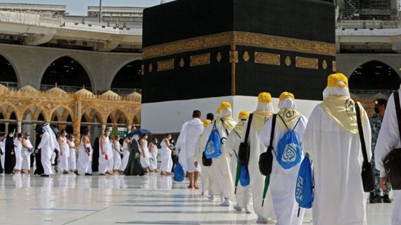 حجاج بيت الله يتوجهون إلى "منى" لقضاء "يوم التروية"