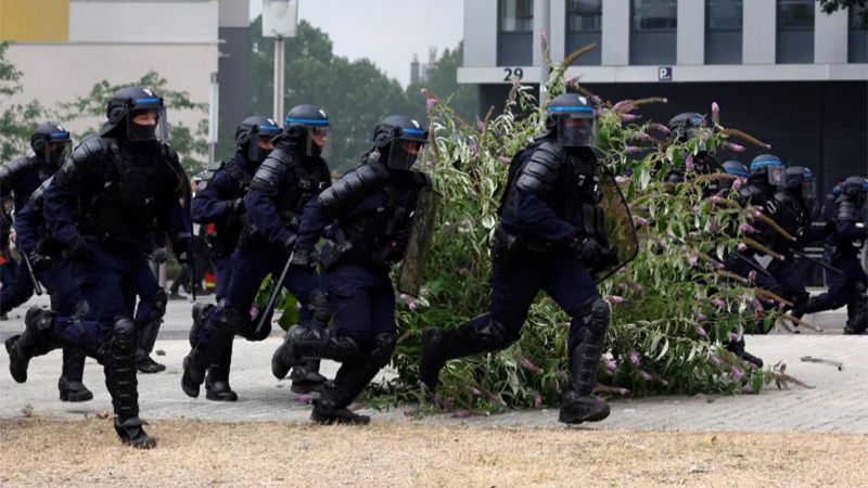 فرنسا: تحقيقٌ بشأن مشاركة مشاة البحرية في قمع "مثيري الشغب"