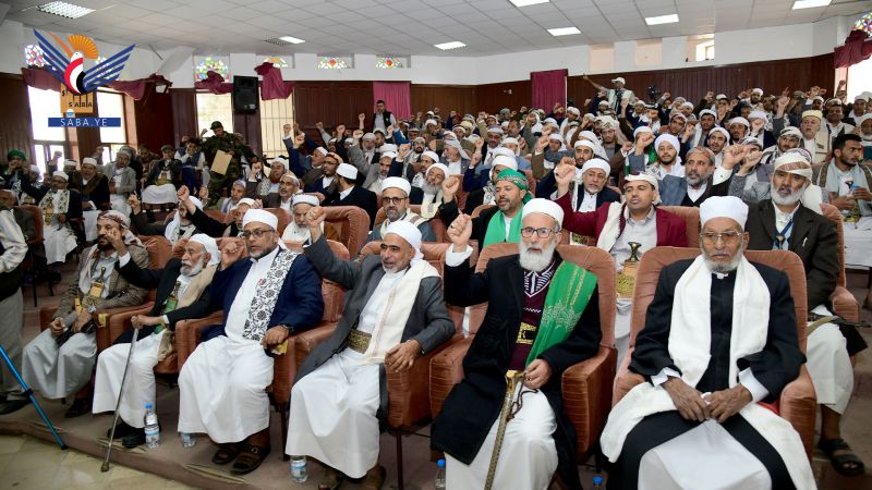 رابطة "علماء اليمن": استهداف أي تواجد أجنبي في البر والبحر شرعيّ وصائب