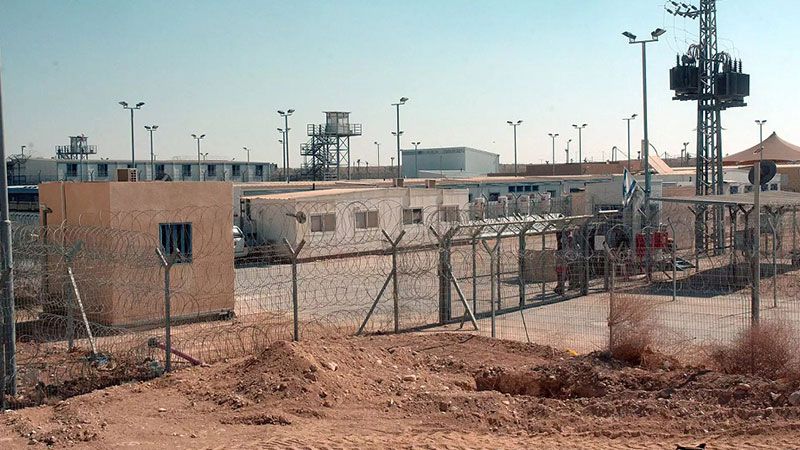 الأسرى سيقضون برد الشتاء القارس بالملابس الصيفية.. قرار لـ "بن غفير" يشعل معتقلات الاحتلال