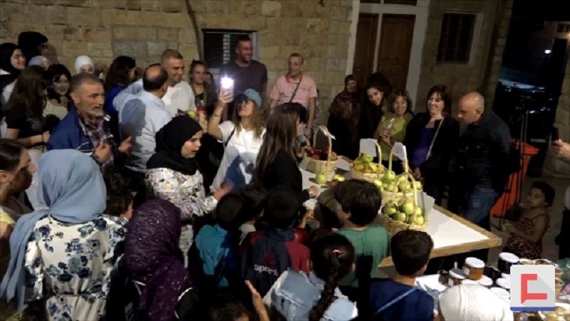 "خيرات ضيعتنا".. معرض قروي في ساحة بلدة مشغرة
