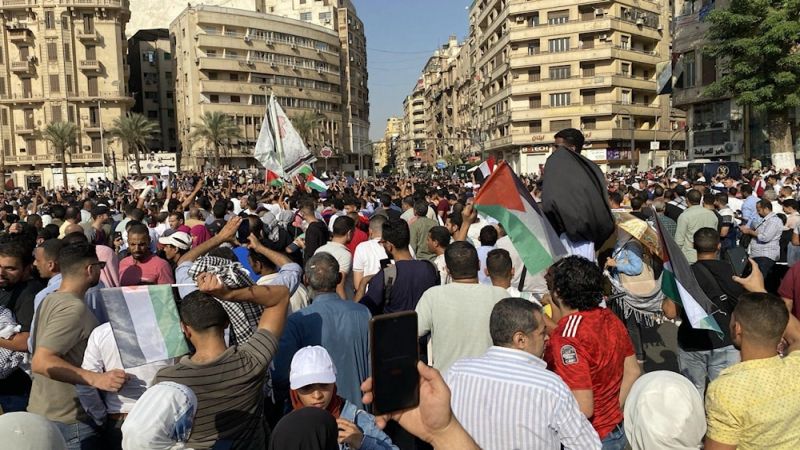 "لا تهجير لا توطين.. الأرض أرض فلسطين".. تظاهرات في مصر دعمًا لغزة وتنديدًا بالمذابح الصهيونية