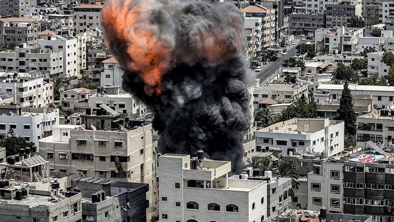 25 يومًا على العدوان على غزة.. قصف عنيف وأوضاع صحية كارثية 