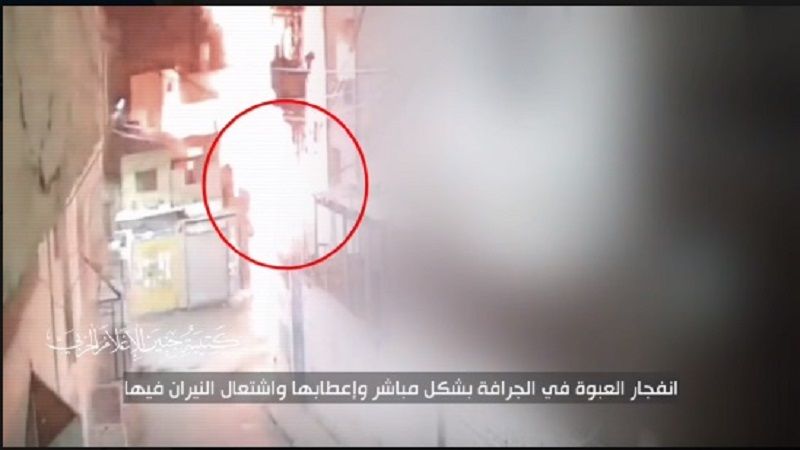 مشاهد من تفجير عبوة بجرافة عسكرية صهيونية وإعطابها في جنين 