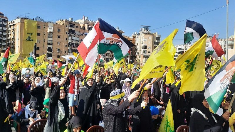 بالصور.. الاحتفال التكريمي للشهداء على طريق القدس بالضاحية الجنوبية 