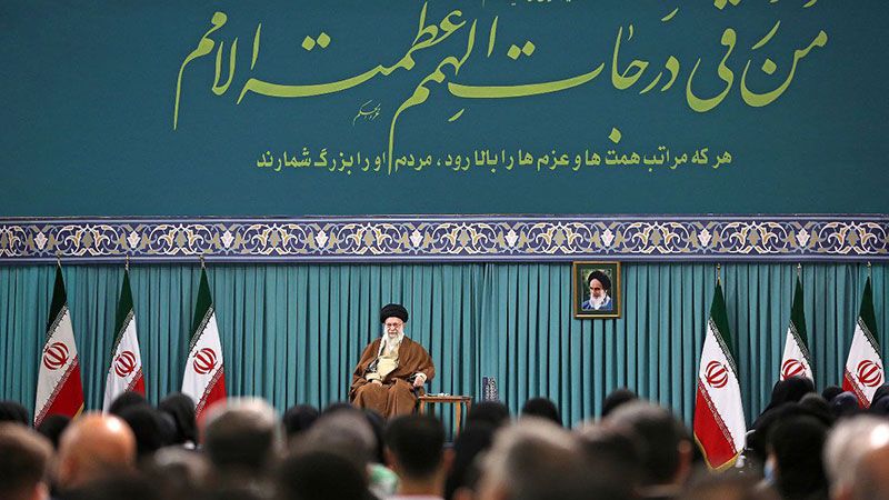 الإمام الخامنئي: الكيان الصهيوني تلقى ضربة قاضية في "طوفان الأقصى"