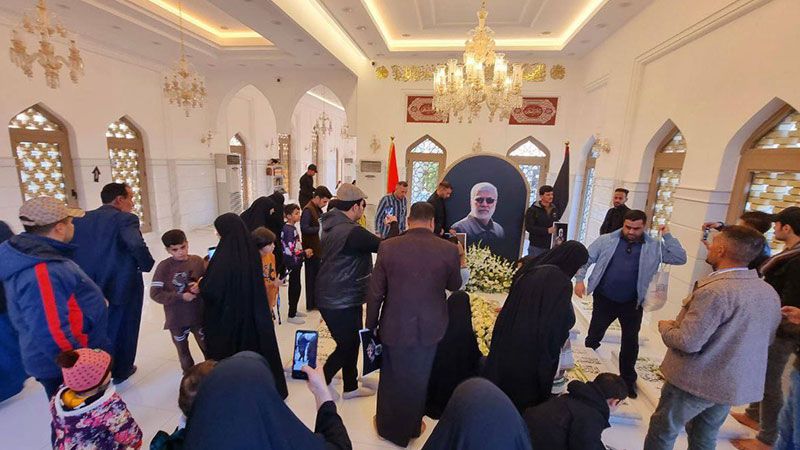 بالصور.. الوفود تتقاطر إلى روضة الشهيد أبو مهدي المهندس في ذكرى استشهاده