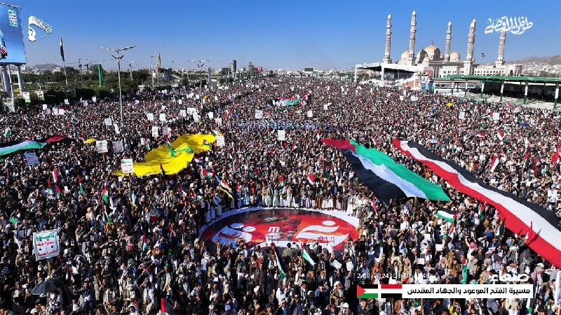 مليونية "الفتح الموعود والجهاد المقدس": نفوّض السيد الحوثي في كل الخيارات والقرارات