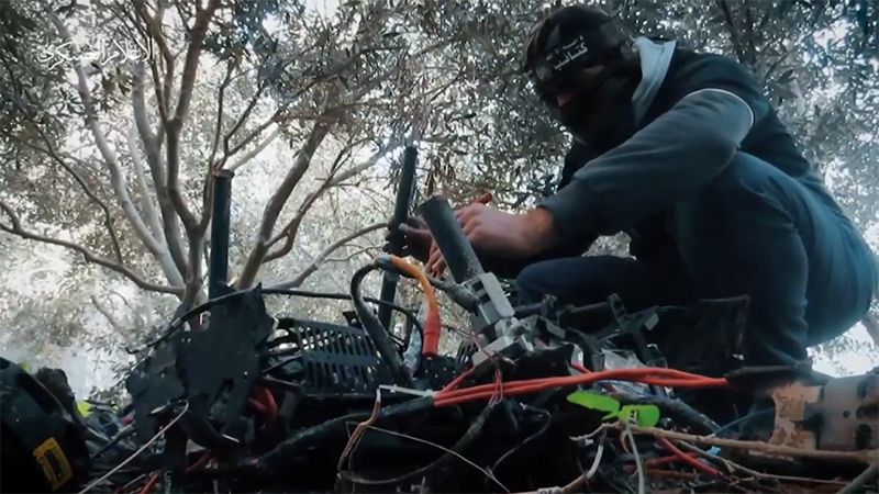 بالفيديو: السيطرة على طائرة "Matrix 600" صهيونية شرق جباليا البلد