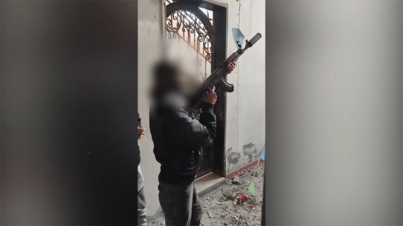 فيديو: استهداف جنود العدو بقنابل "برق" المضادة للأفراد في خان يونس