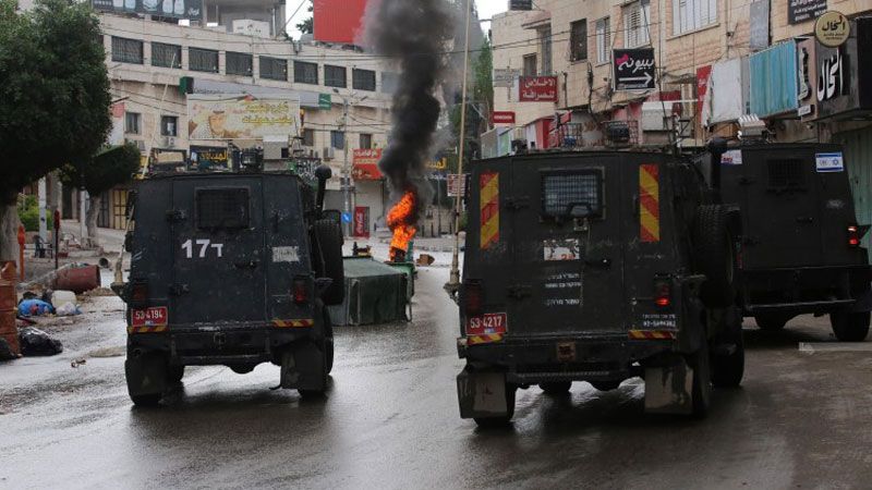 استشهاد فلسطيني وإصابة آخرين بعد اقتحام الاحتلال مخيم طولكرم